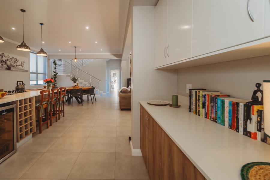 4 Bedroom Property for Sale in Kingswood Golf Estate Western Cape